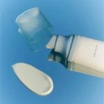 SKIN 1004 - Madagascar Centella Hyalu-Cica Water-Fit Sun Serum - Imagen 4